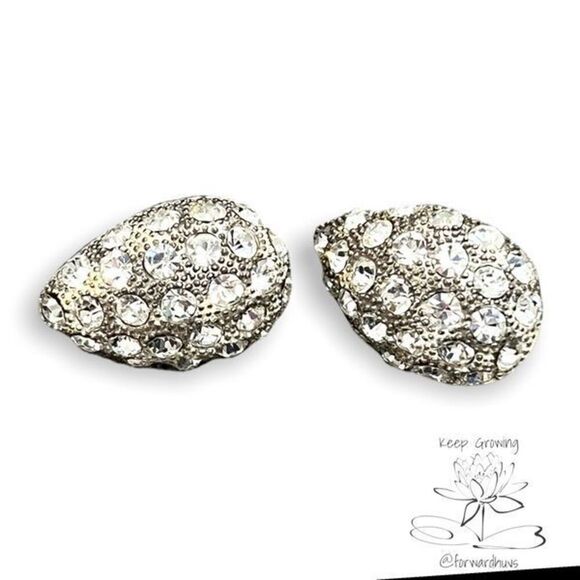 Vintage Rhinestone Silver Tone Tear Shaped Clip on Earrings - Picture 1 of 9